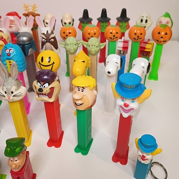 56 Piece PEZ Dispenser Collection Lot No Candy Some Vintage Keychains Minis - Picture 12 of 14